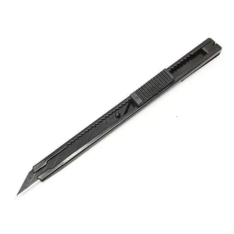 Deli 9mm Utility Knife with 30 Black Blade | DL007H